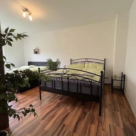 Suiteable Living - #10 Max Der Machtige