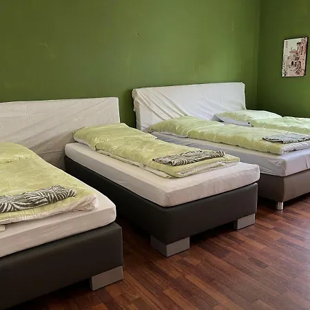 Suiteable Living - #10 Max Der Machtige Essen