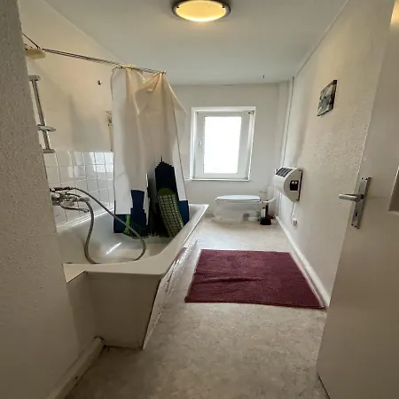Suiteable Living - #10 Max Der Machtige Apartment *