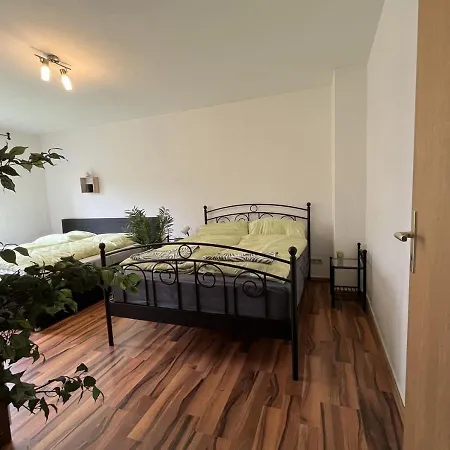 Suiteable Living - #10 Max Der Machtige Apartament